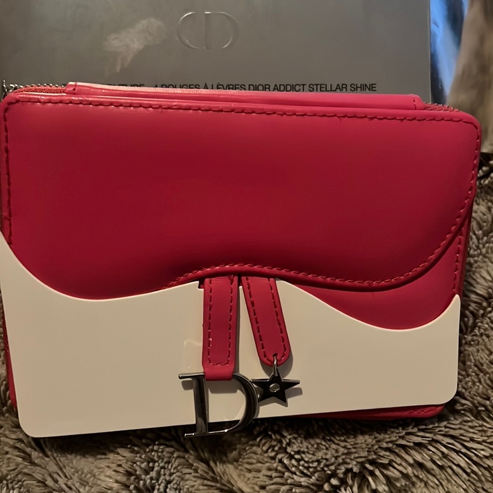 Dior pink lip shine stellar clutch